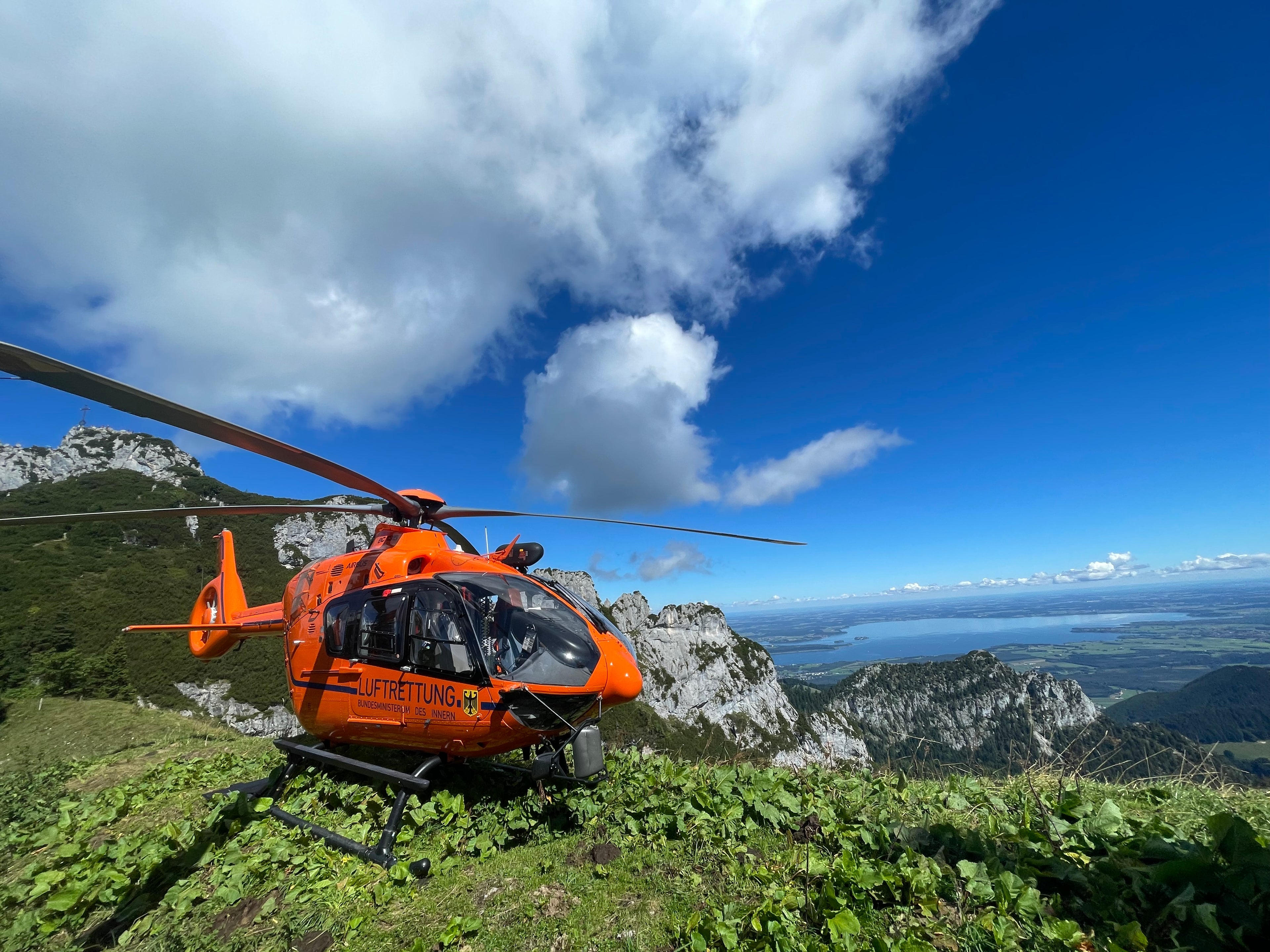 Hubschrauber Christoph 14 am Hochalpenkopf, Kampenwand, bei Aschau